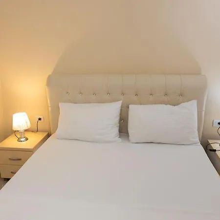 Beachside Comfort شقة